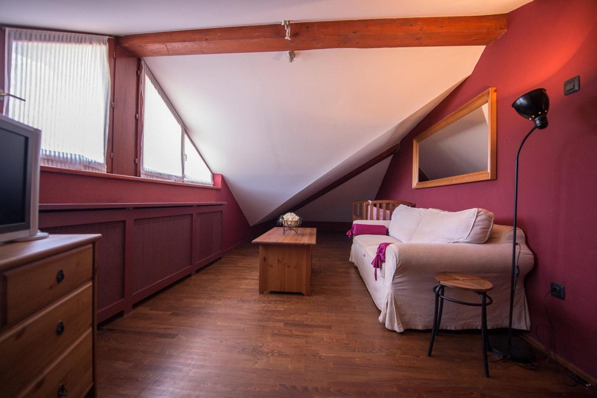 Guesthouse Trajbar Team Zaprešić Стая снимка